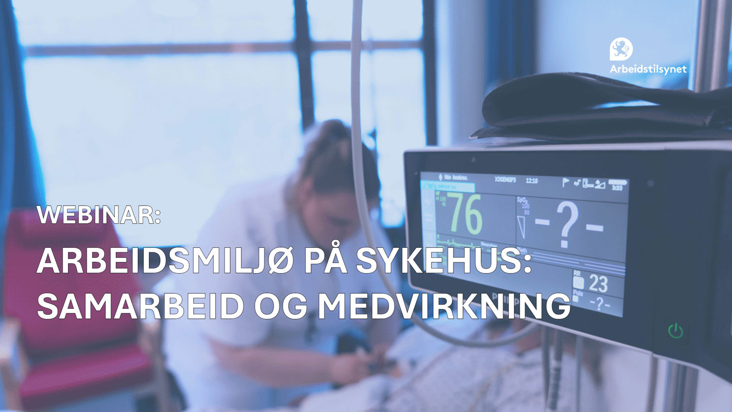 Bilde fra innslag fra sykehus fra webinaret. Fokus er på et apparat som blant annet viser hjerterytme. I bakgrunnen ser vi en pasient i ei seng, og en sykepleier stående ved siden av senga.
